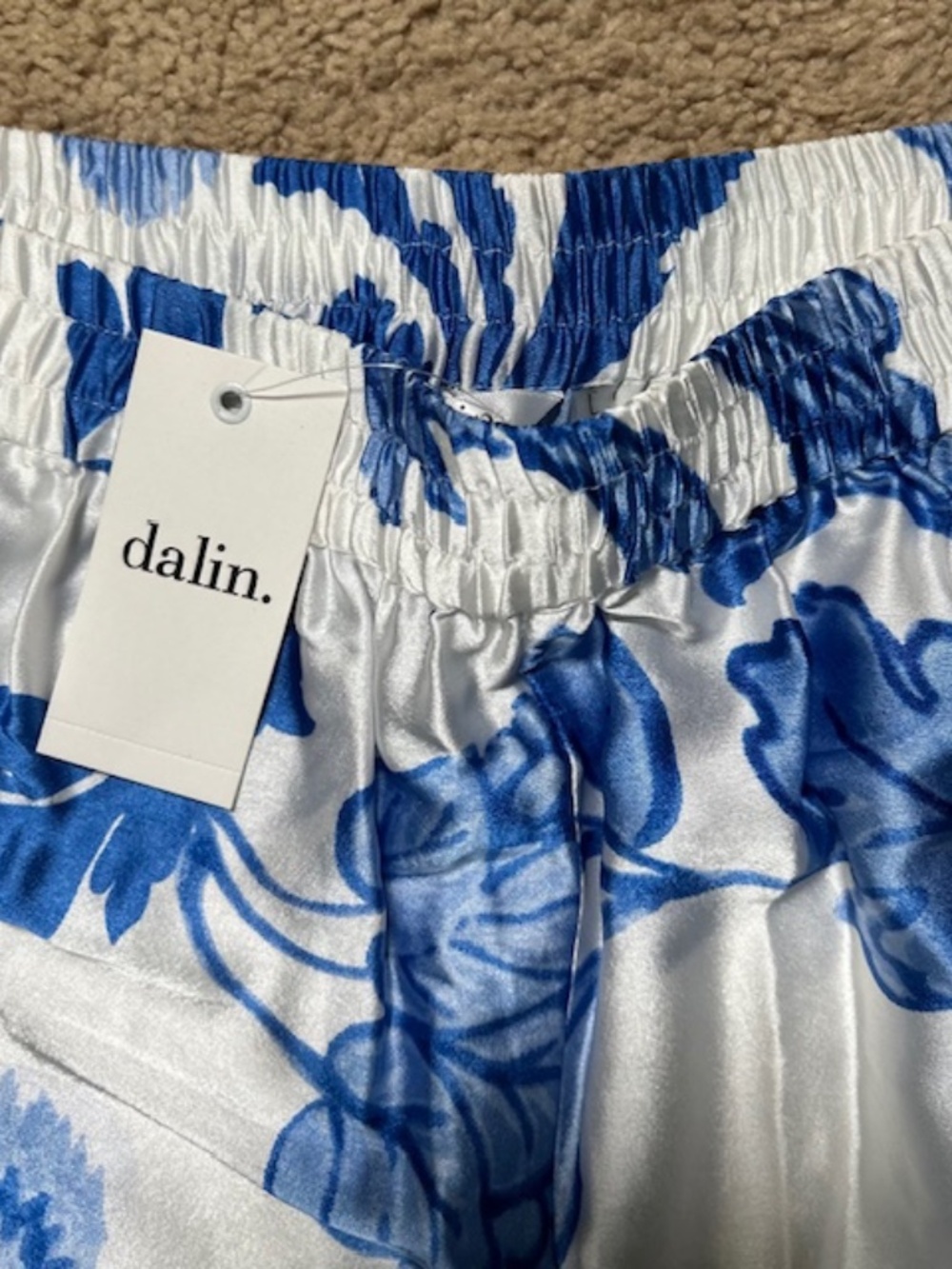 NWT Blue White Floral Wide Leg Pull On Pants - Size L - Picture 7 of 7